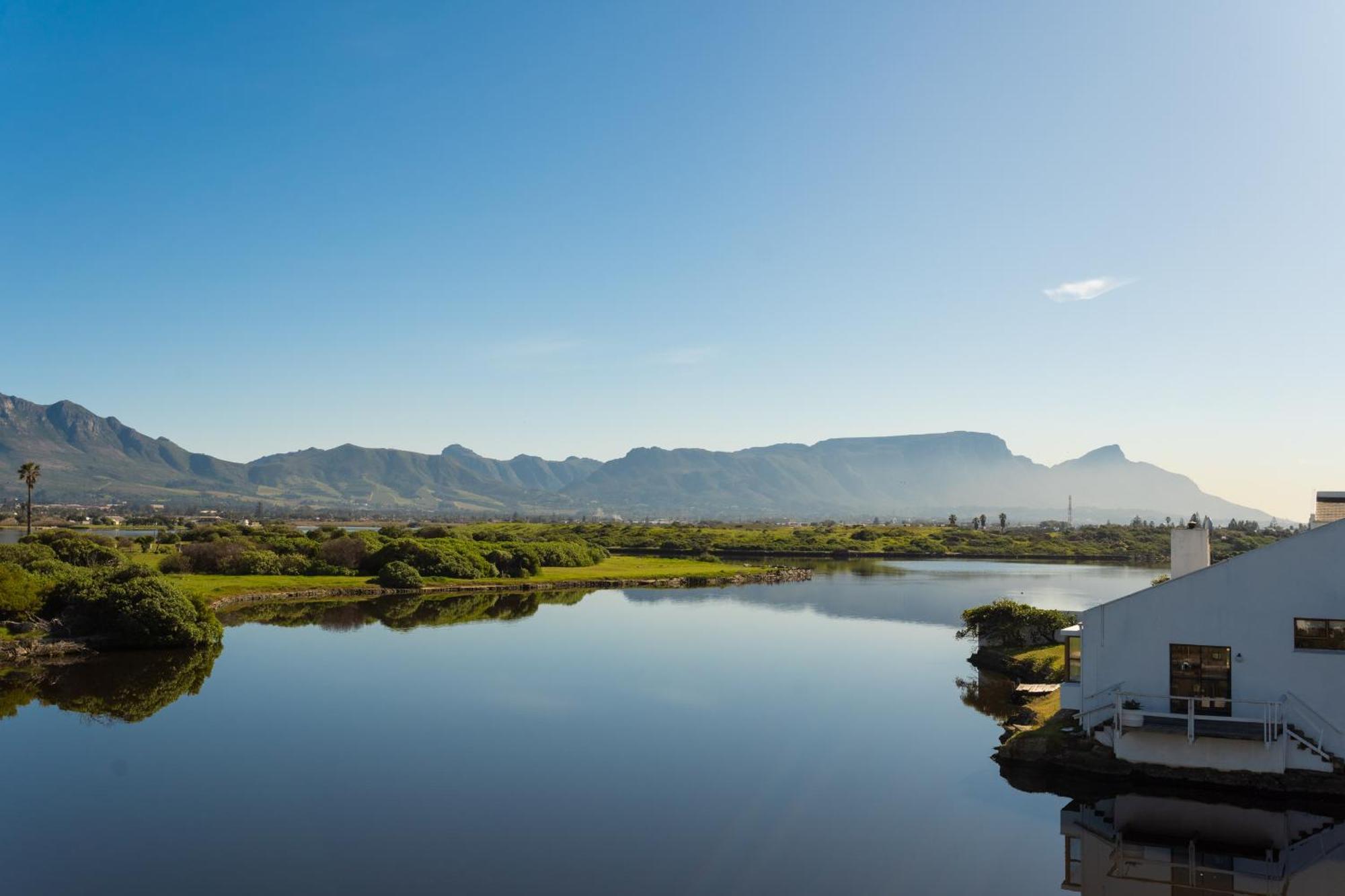 Vlei Cove Guesthouse Cape Town Bagian luar foto