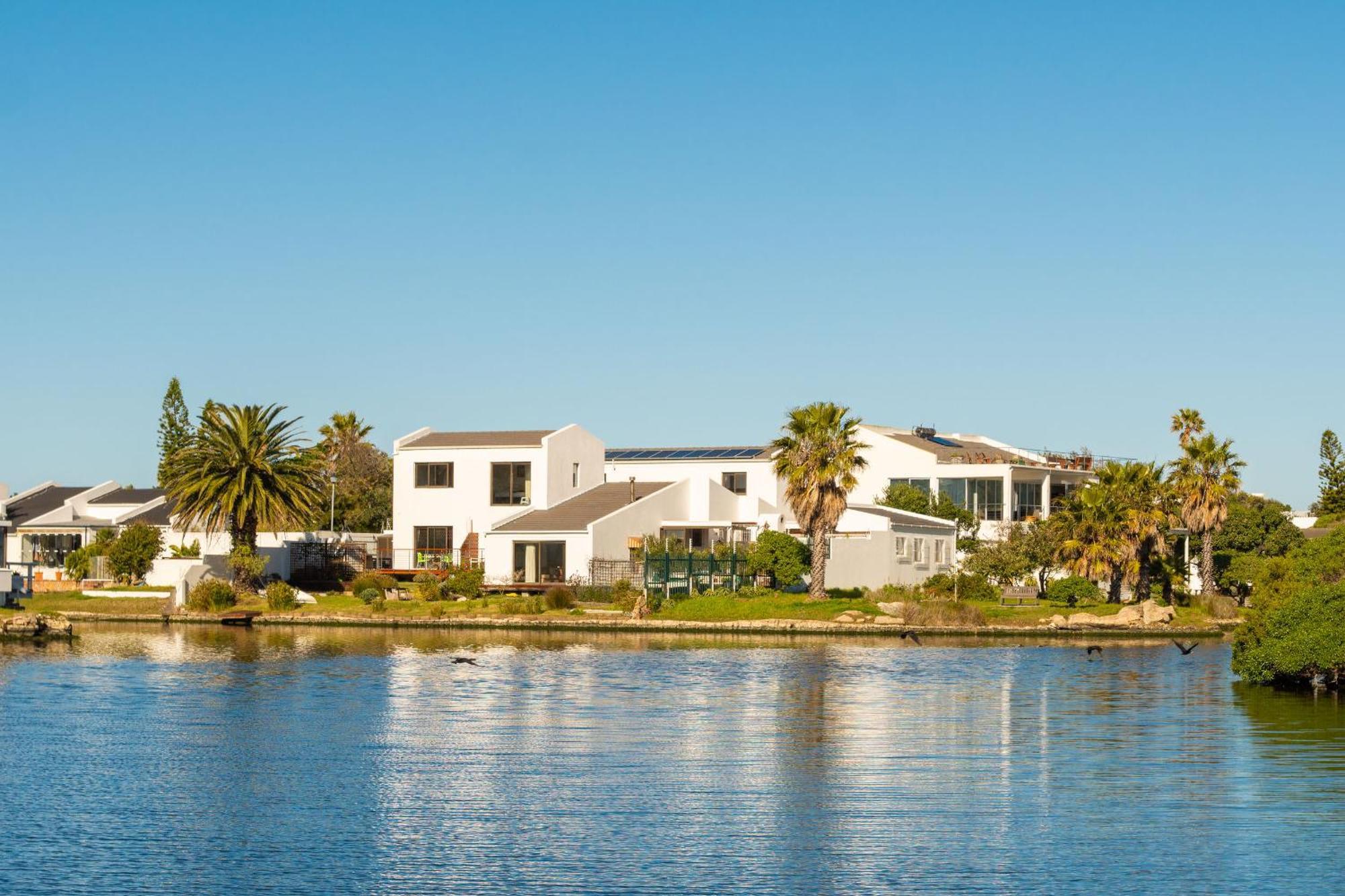 Vlei Cove Guesthouse Cape Town Bagian luar foto