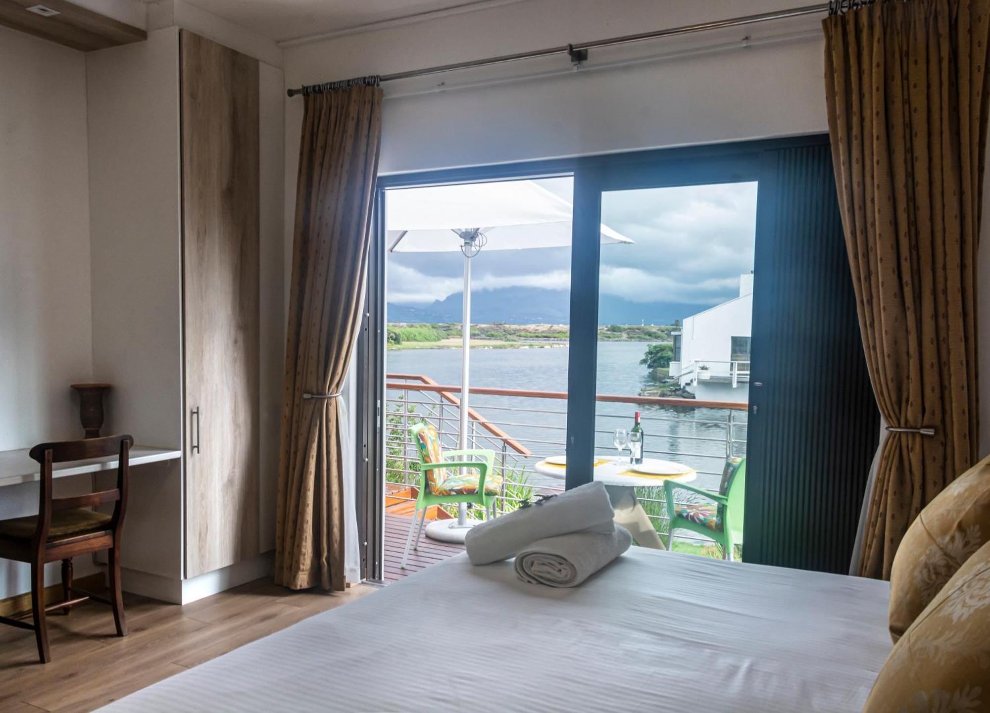 Vlei Cove Guesthouse Cape Town Bagian luar foto