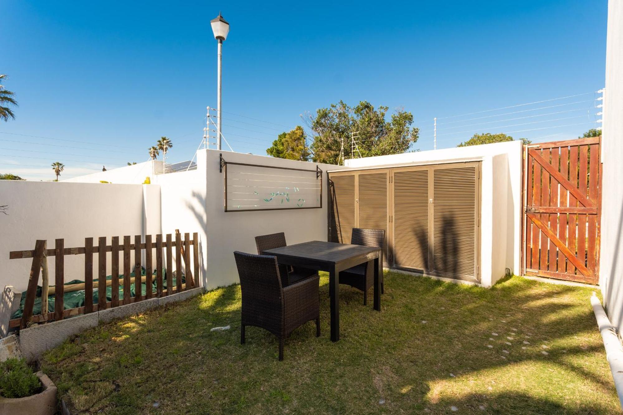 Vlei Cove Guesthouse Cape Town Bagian luar foto